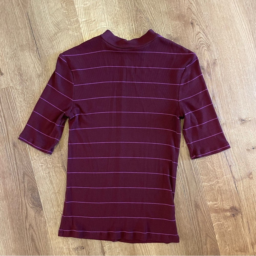EUC women’s mock neck striped tee